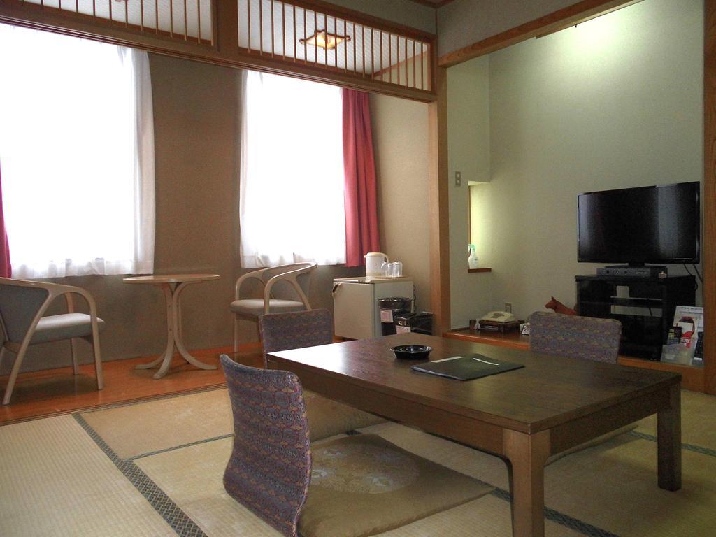 Obihiro Grand Hotel Bagian luar foto